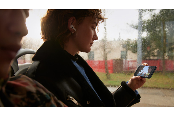 iPhone SE iPhone SE